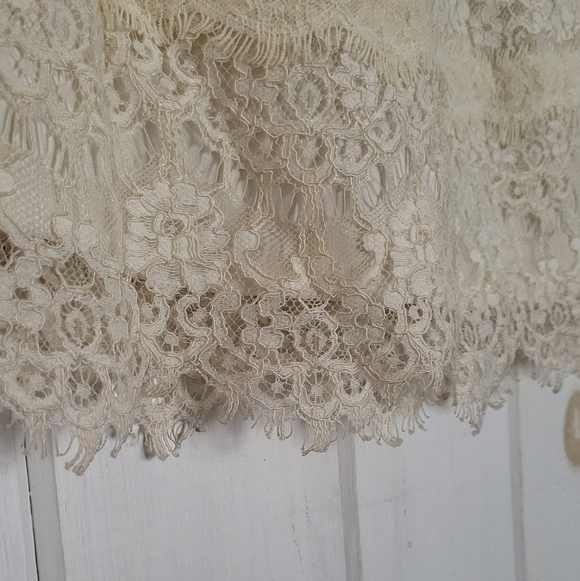 The Kooples Cream Lace Front Fold Mini Skirt Size 6 - Picture 3 of 11